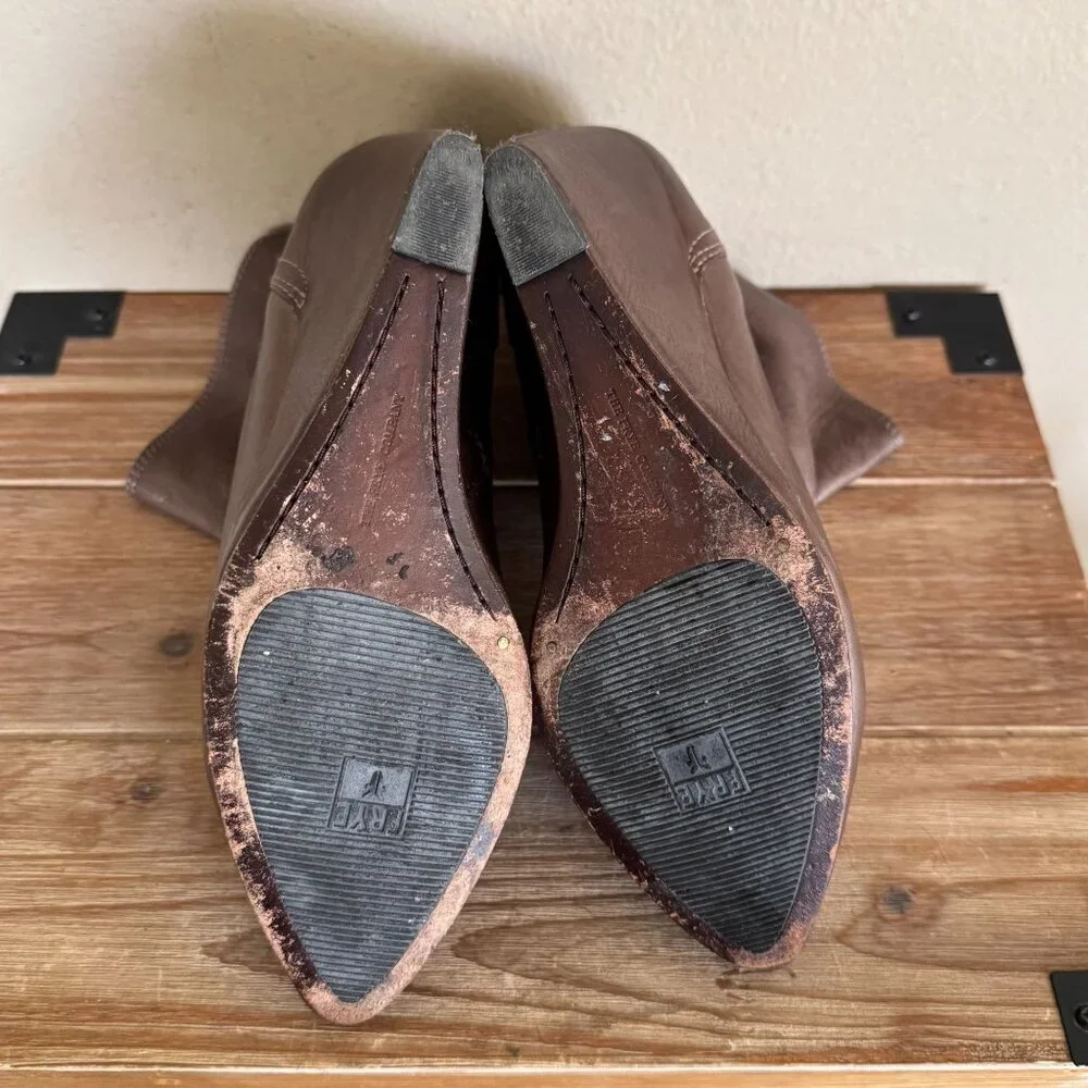 Frye Reina Taupe Gray Genuine Leather Covered Wedge Heel Short Ankle Boot Size 9